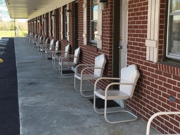 Red Carpet Inn - Gettysburg image 13