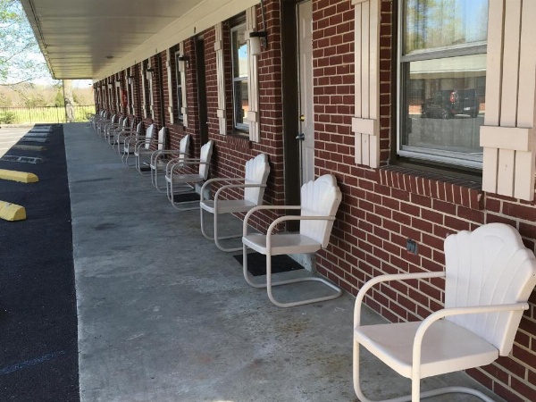 Red Carpet Inn - Gettysburg image 14