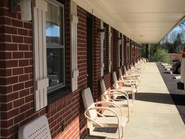 Red Carpet Inn - Gettysburg image 19