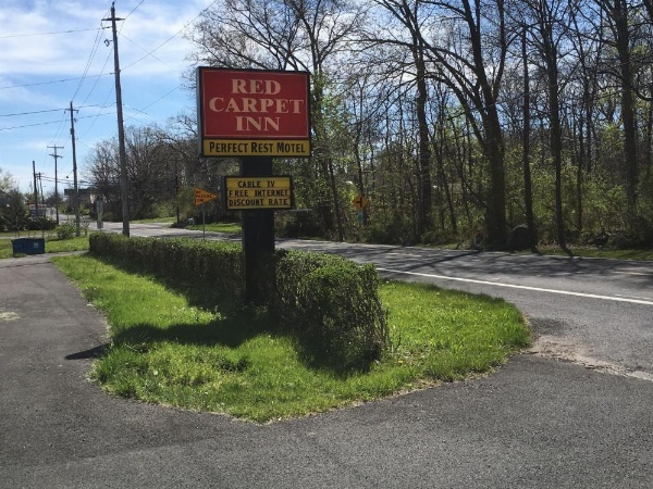 Red Carpet Inn - Gettysburg image 20